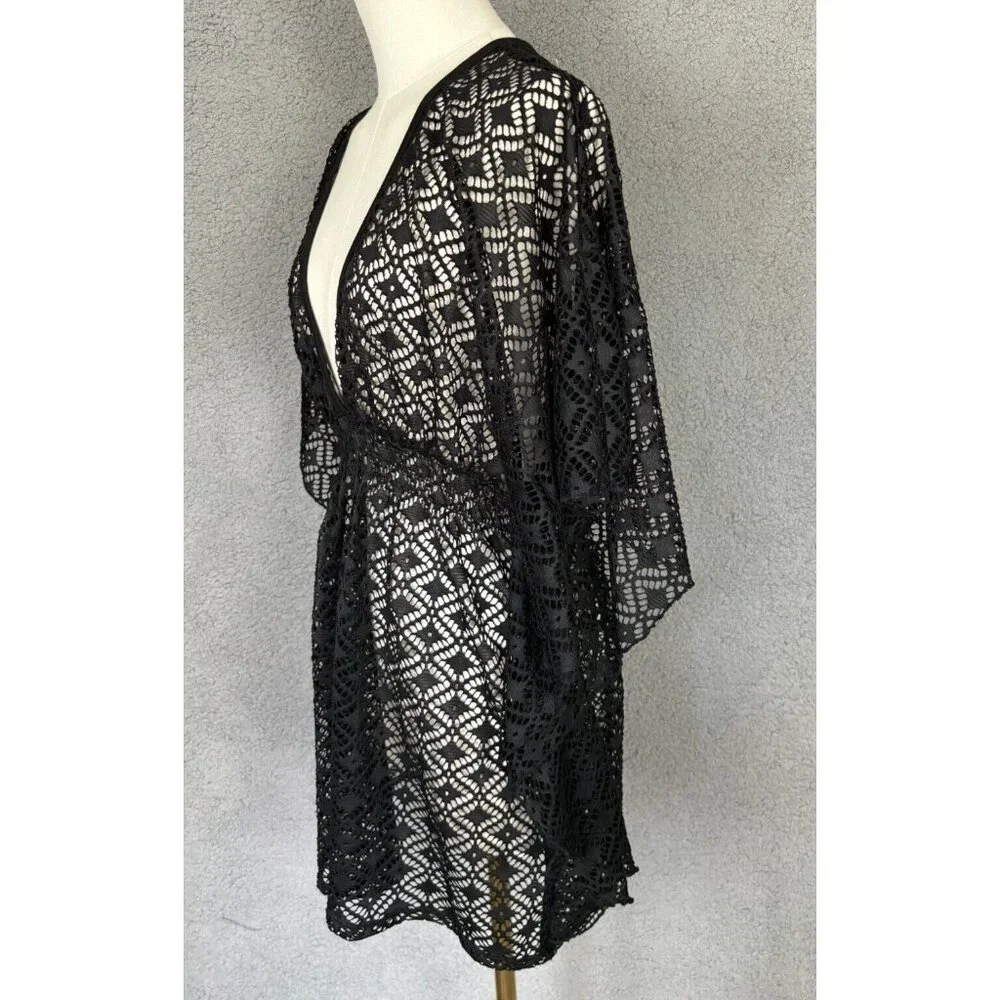 Miken Women's Juniors Crochet Cover-up Batwing Sleeves V-Neck Medium Black NWT's - Picture 3 of 8